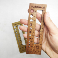 Дерев'яна лінійка калібратор для спиць